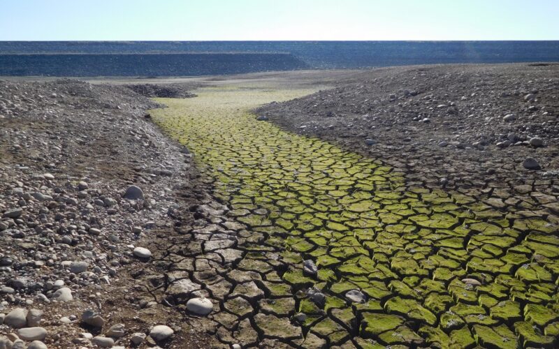 Folsom Lake Drought 87 - Free Pic via publicdomains.net