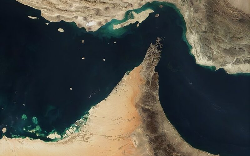Straight of Hormuz / Jacques Descloitres, NASA