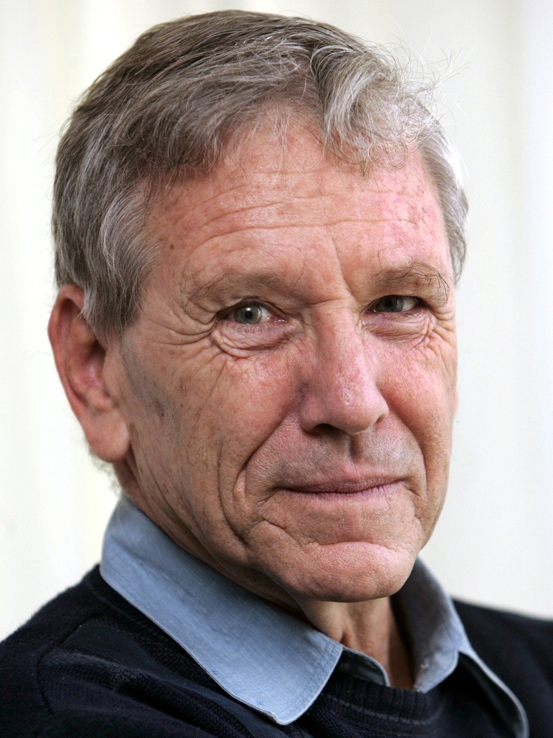 Bookwaves - January 10, 2019: Amos Oz (1939-2018) | KPFA