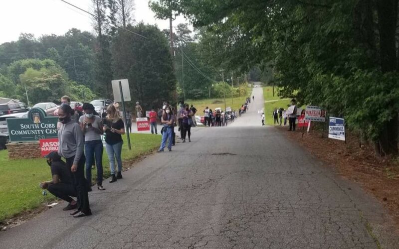 Georgia voters wait for hours to vote